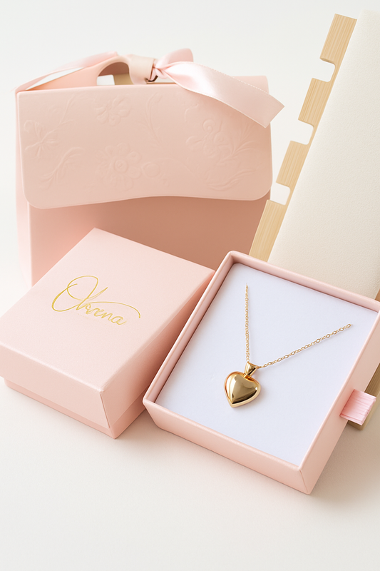 Collar de corazón dorado