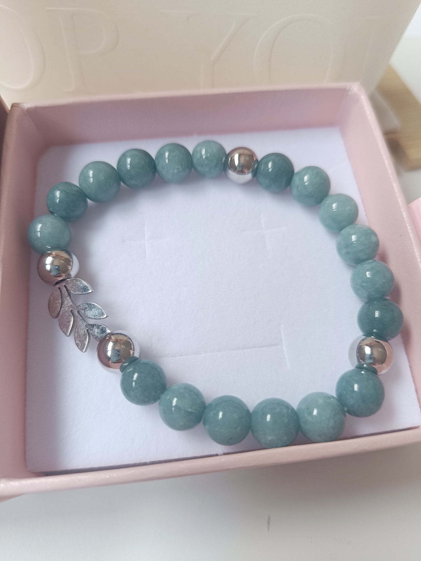 Pulsera de Cuarzo Azul:  PAZ