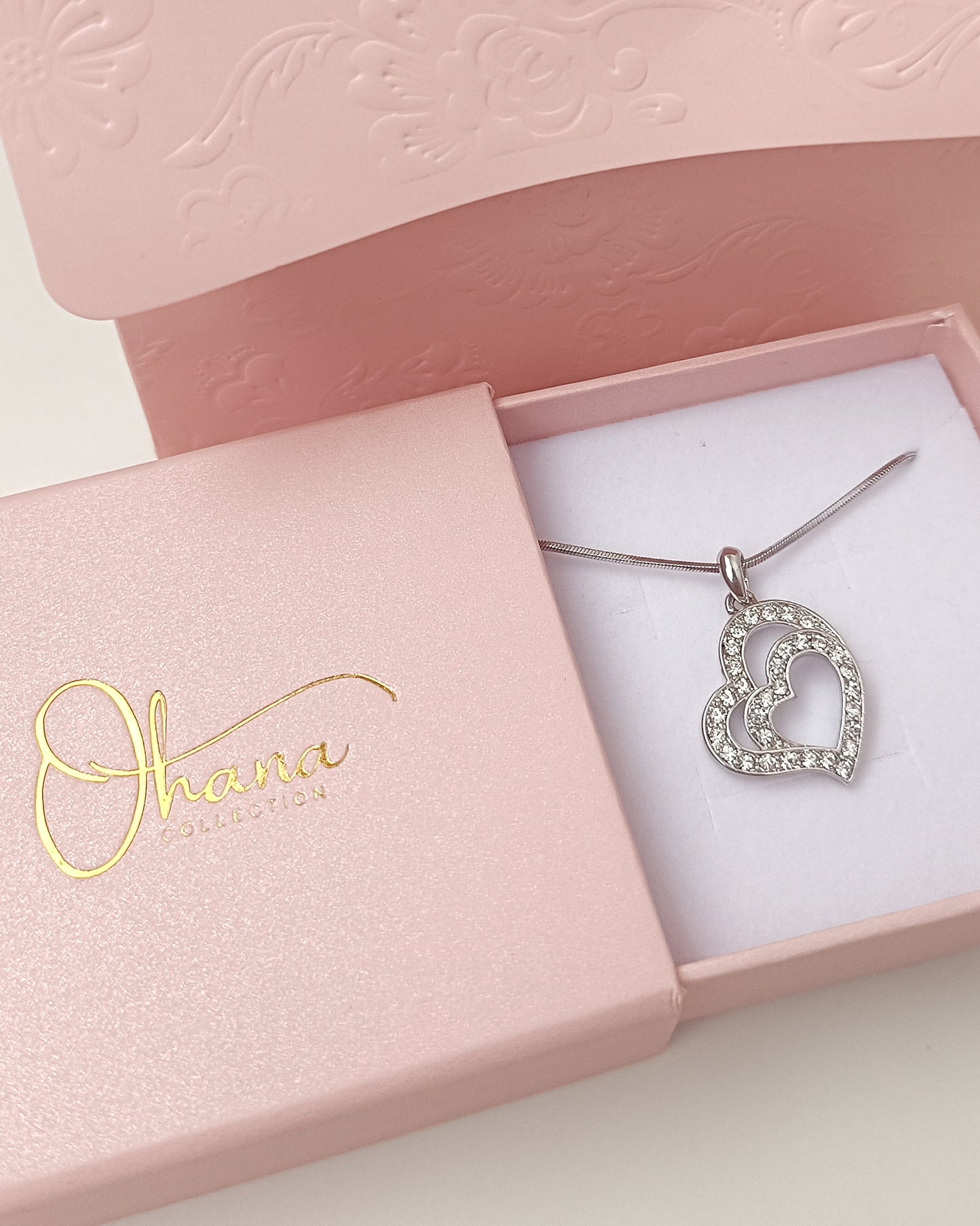 COLLAR DOBLE CORAZÓN CON COLGANTE CRISTAL CHECO