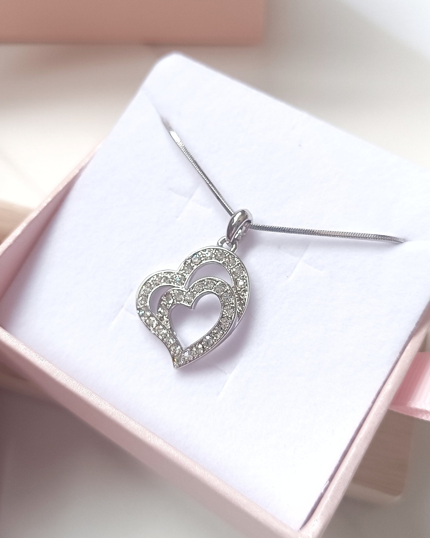 COLLAR DOBLE CORAZÓN CON COLGANTE CRISTAL CHECO