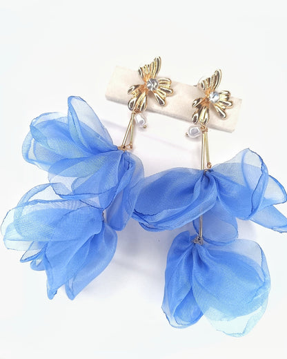 Pendientes colgantes de tul azul  flor con perla 13 x 5