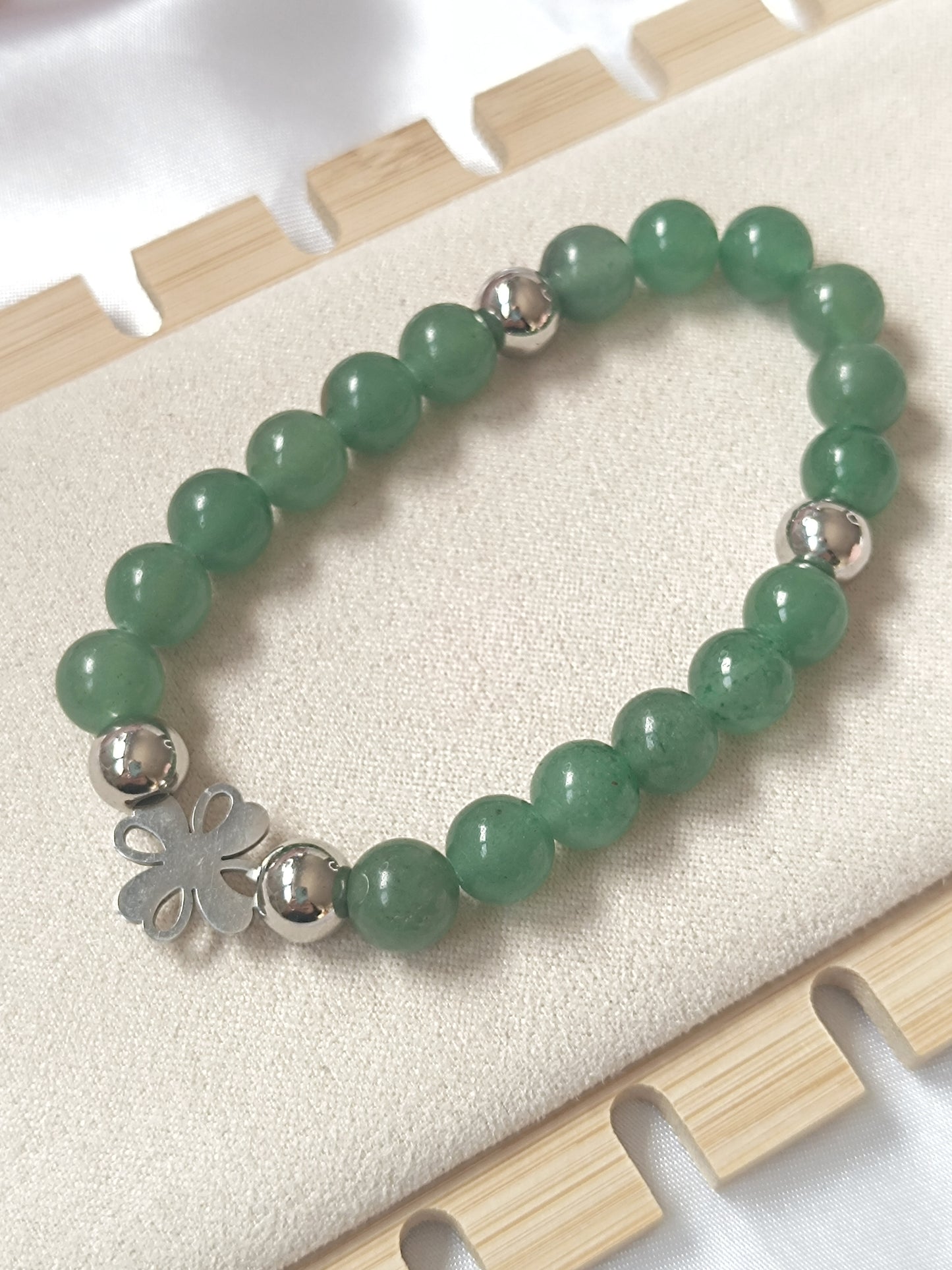 Pulsera Elástica de Venturina verde con trébol suertePulsera Aventurina · Trébol de la Suerte ✨
