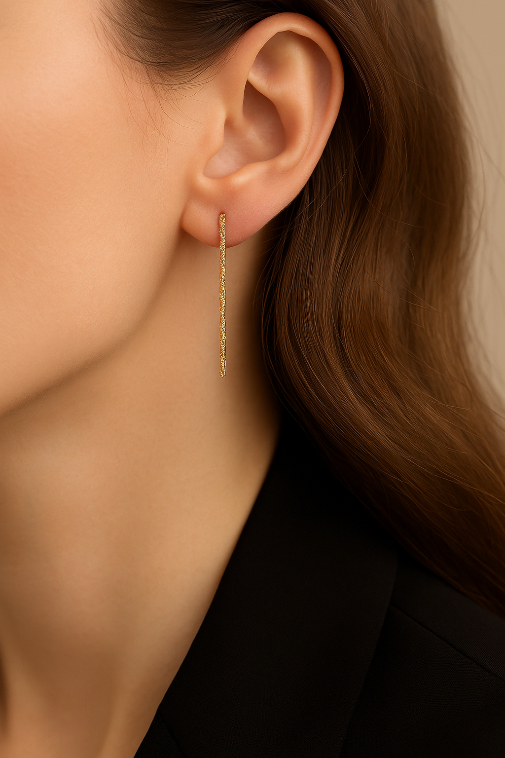Pendientes Twist Gold · Elegancia Delicada en Acero 925