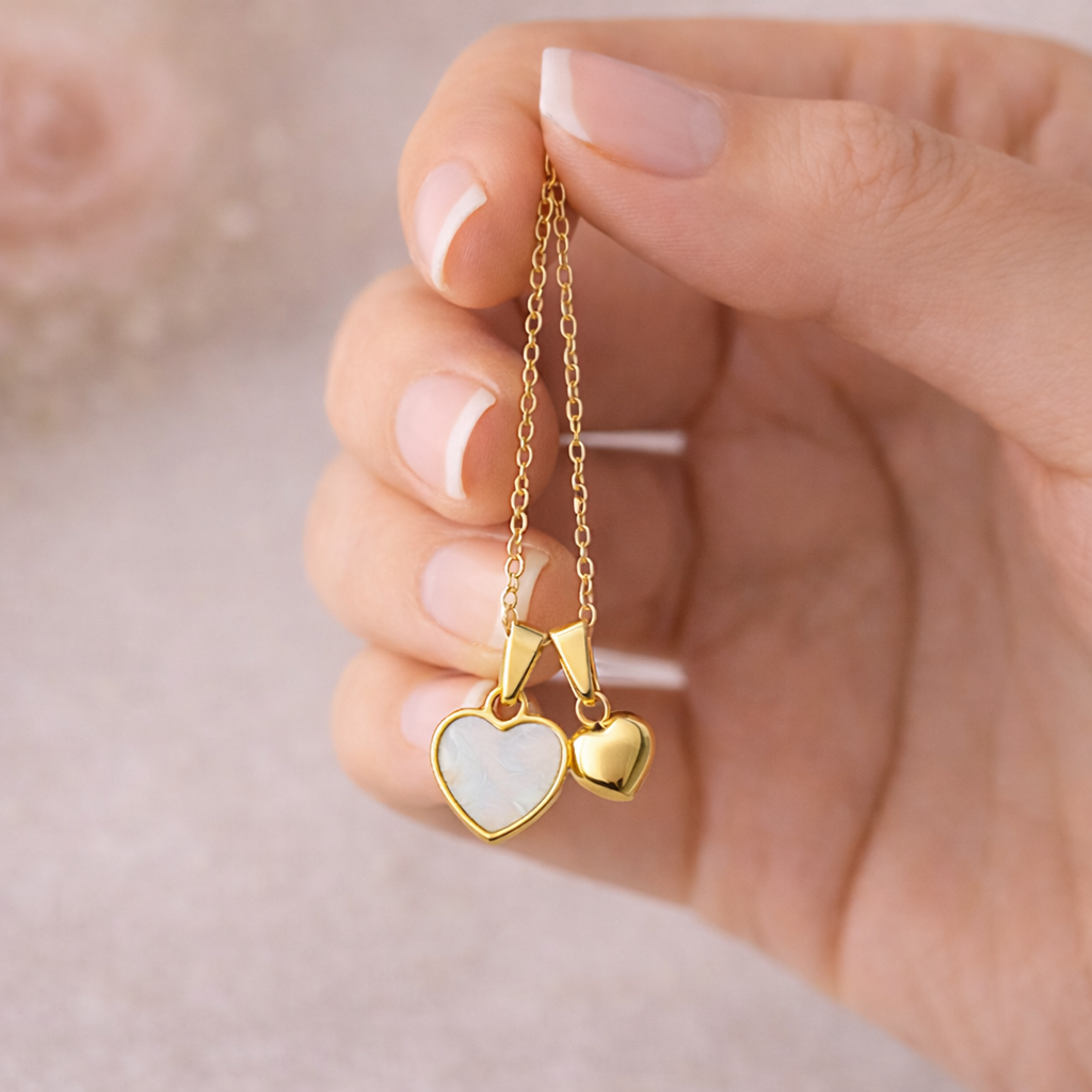 Colgante Corazón Doble Dorado | Collar Elegante y Romántico para Mujer – Ohanna Collection