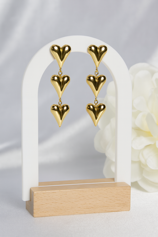 Pendientes Triple Corazón Dorado · Ohanna Collection