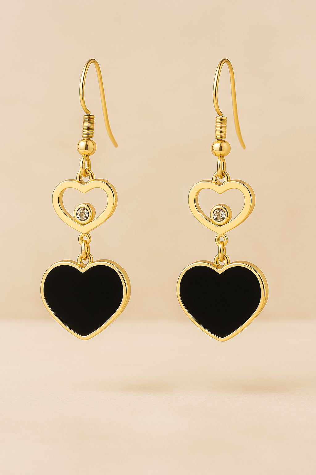 Pendientes Corazón Ébano · Elegancia Dorada Ohanna