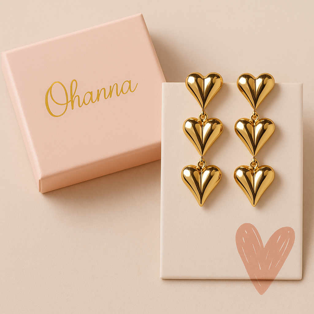 Pendientes Triple Corazón Dorado · Ohanna Collection