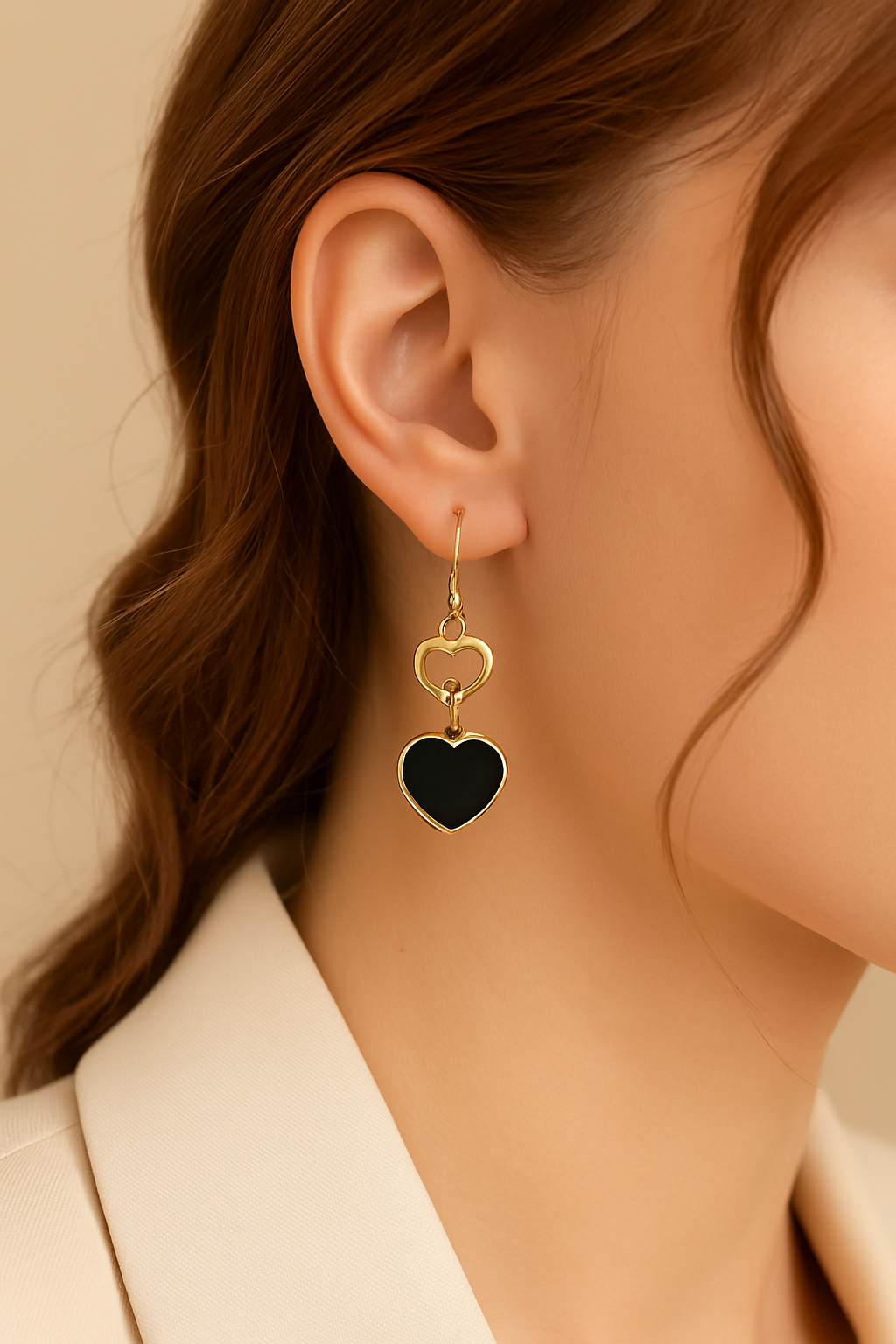 Pendientes Corazón Ébano · Elegancia Dorada Ohanna
