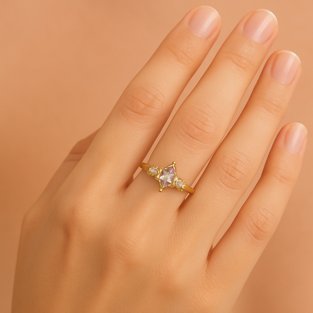 Anillo Ajustable Dorado con Cristal Rosa bañado en oro 14 quilates