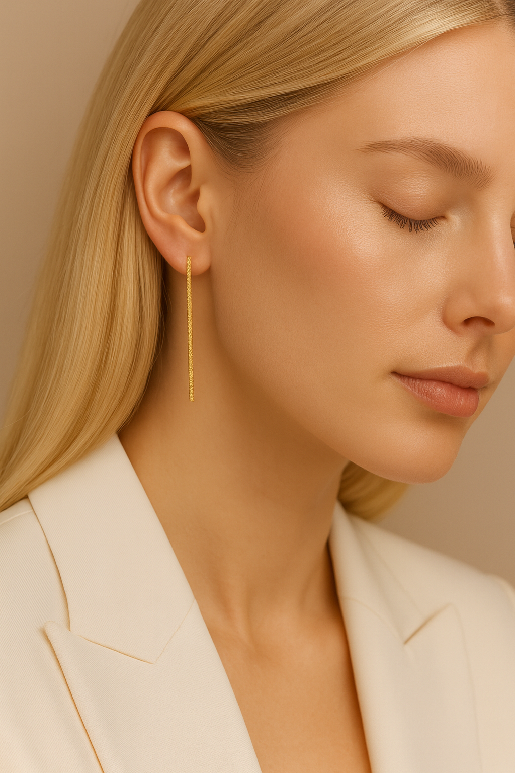 Pendientes Twist Gold · Elegancia Delicada en Acero 925