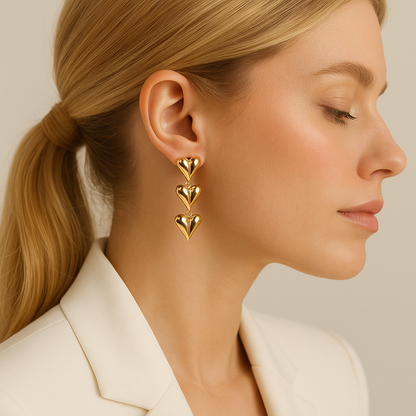 Pendientes Triple Corazón Dorado · Ohanna Collection