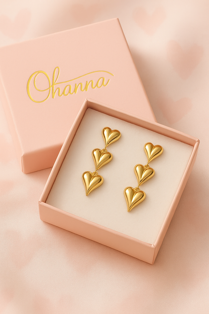 Pendientes Triple Corazón Dorado · Ohanna Collection