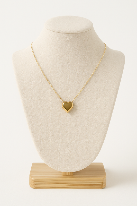 Collar de corazón dorado