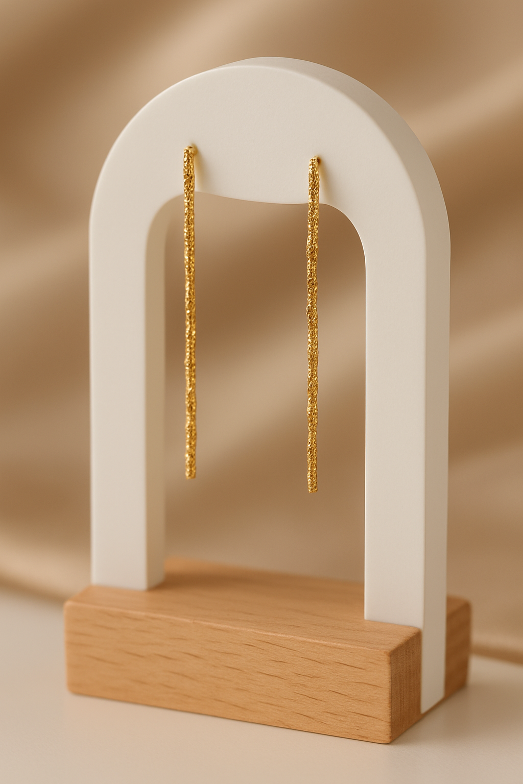 Pendientes Twist Gold · Elegancia Delicada en Acero 925