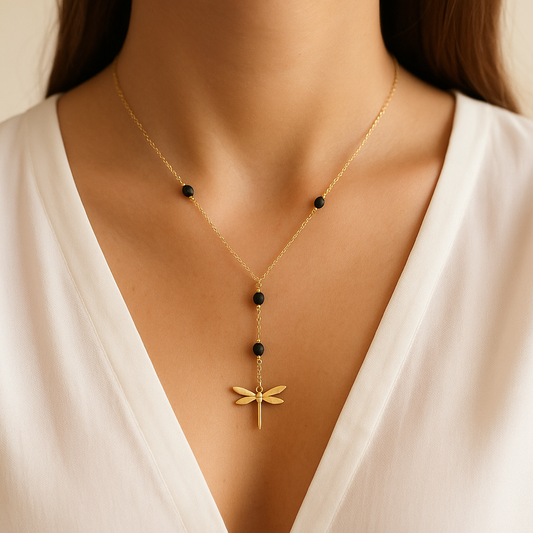 Colgante Libélula Dorada con Piedras Negras ·