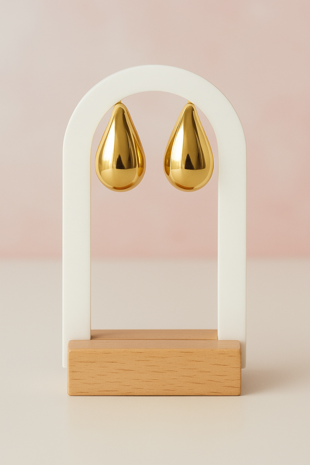 Pendientes Gota Dorada · Elegancia Atemporal